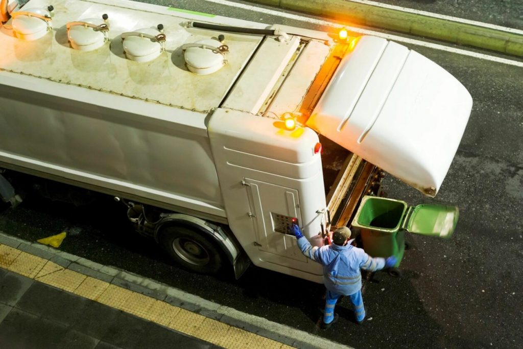 paper shredding truck