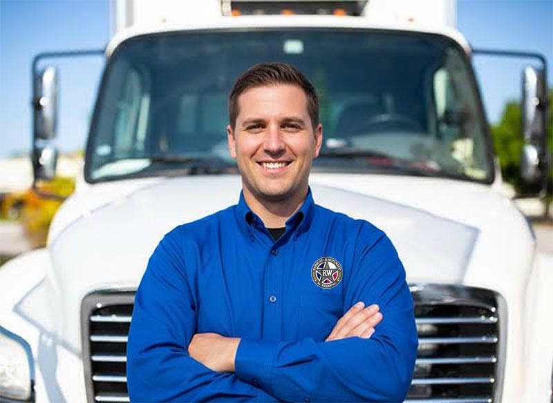 mobile shredding worker